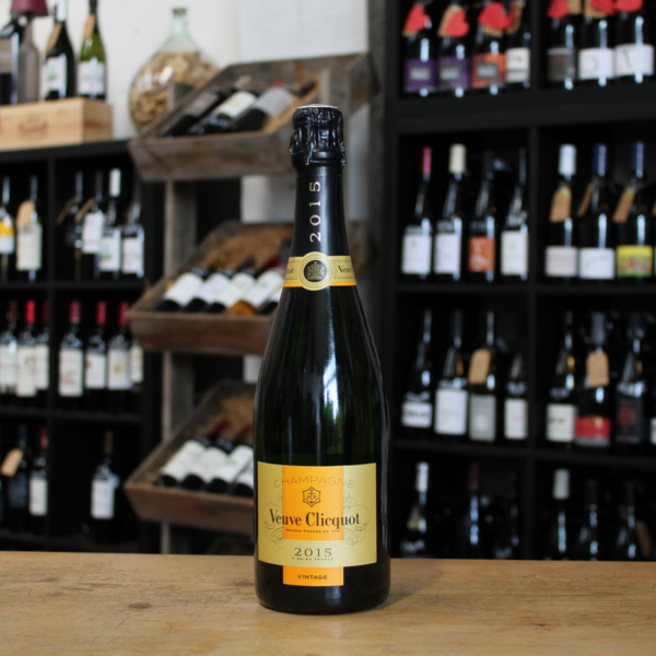 Champagne pinot noir , chardonnay, meunier, vintage 2015 - Veuve Clicquot